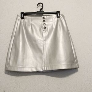 A Beautiful Soul Silver Faux Leather Button Front Lined Mini Skirt sz X